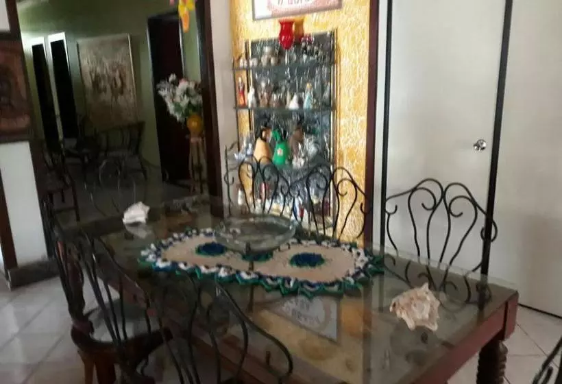 ペンション Pousada Casa D` Guio