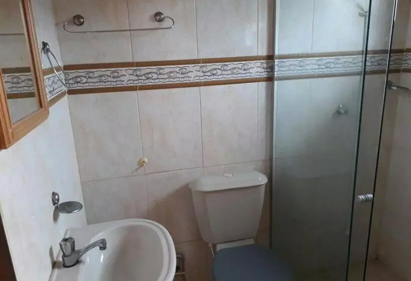ペンション Pousada Casa D` Guio
