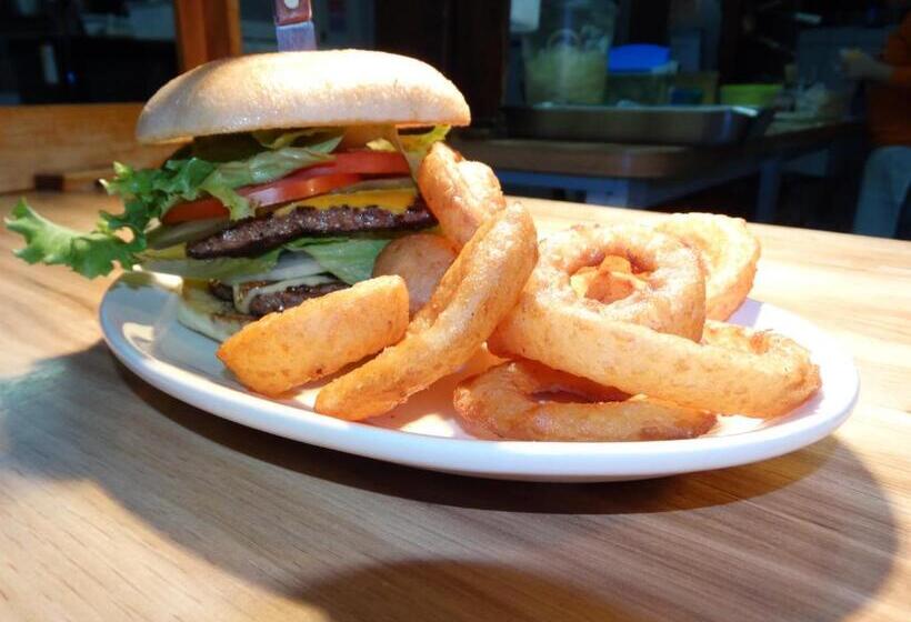 فندق على الطريق Buckhorn Resort