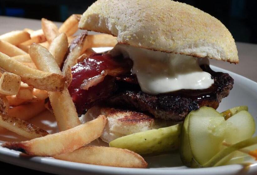 فندق على الطريق Buckhorn Resort