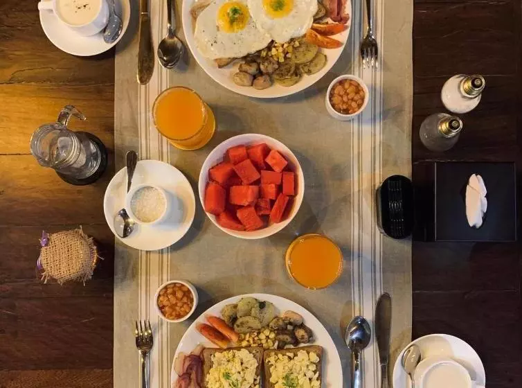 Majatalo Marquito S Guest House