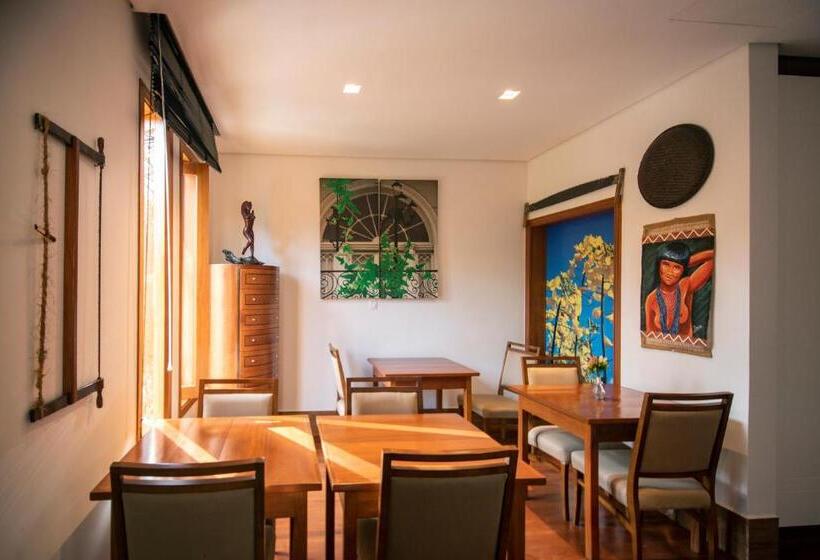 膳宿费 Pousada Déllis