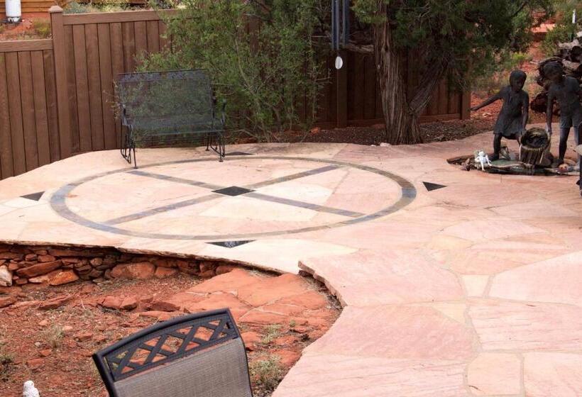 Sedona Cathedral Hideaway B&b & Spa
