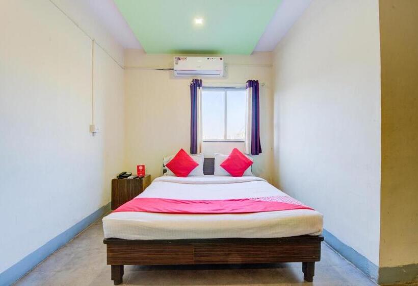 Hotel Oyo 9910 Sambram Inn