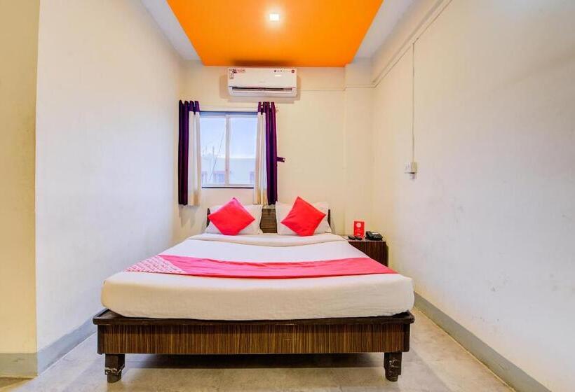 Hotel Oyo 9910 Sambram Inn