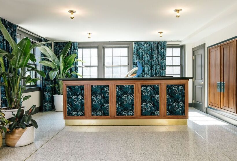 هتل Clermont Atlanta, By Oliver