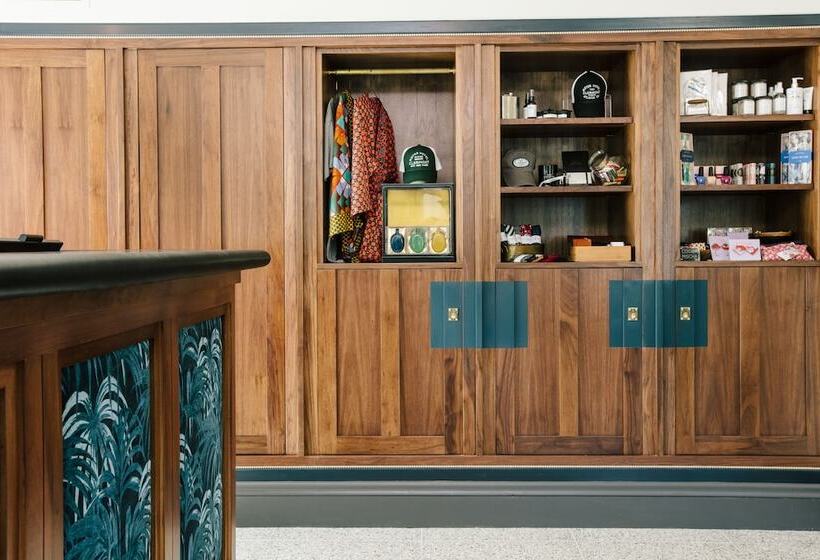 هتل Clermont Atlanta, By Oliver