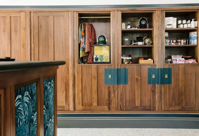 هتل Clermont Atlanta, By Oliver