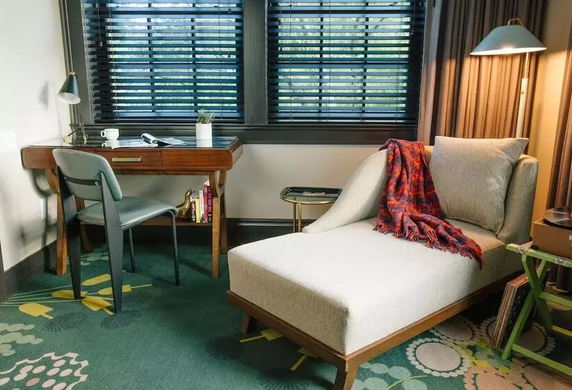 هتل Clermont Atlanta, By Oliver