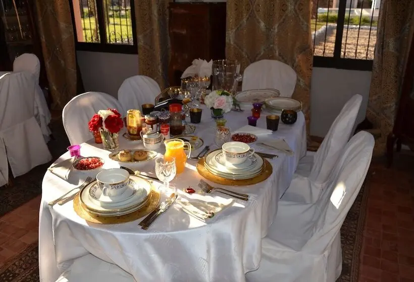 هتل Maison Kasba Bonheur & Bien Etre Emma & Gilles