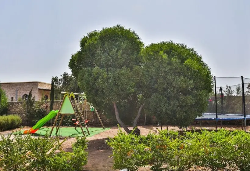 هتل Maison Kasba Bonheur & Bien Etre Emma & Gilles