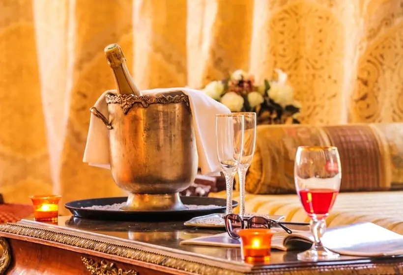 هتل Maison Kasba Bonheur & Bien Etre Emma & Gilles