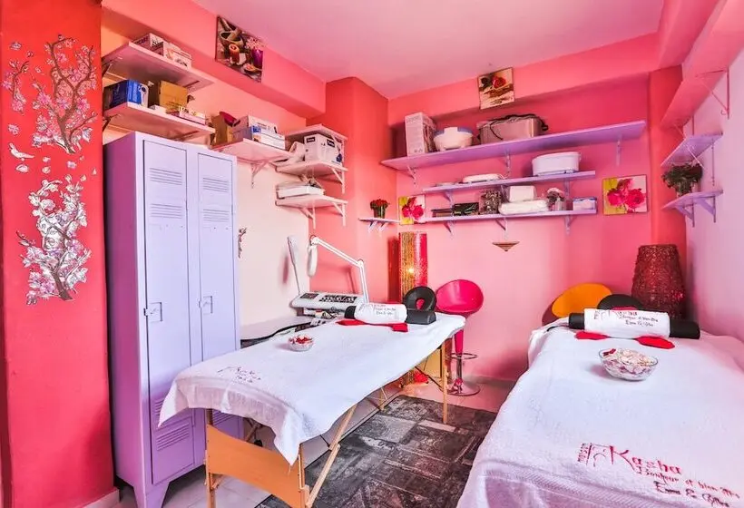 هتل Maison Kasba Bonheur & Bien Etre Emma & Gilles