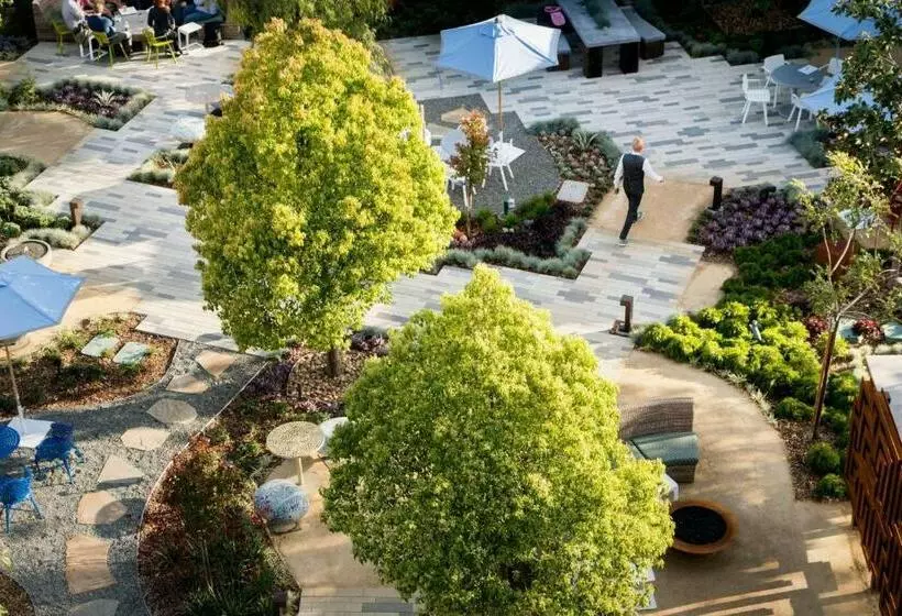 Hotelli Nia, Autograph Collection