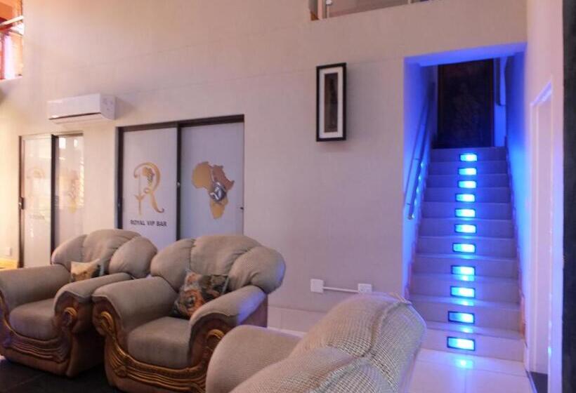 پانسیون Royal Castle Guest House