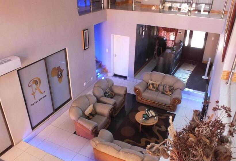 پانسیون Royal Castle Guest House