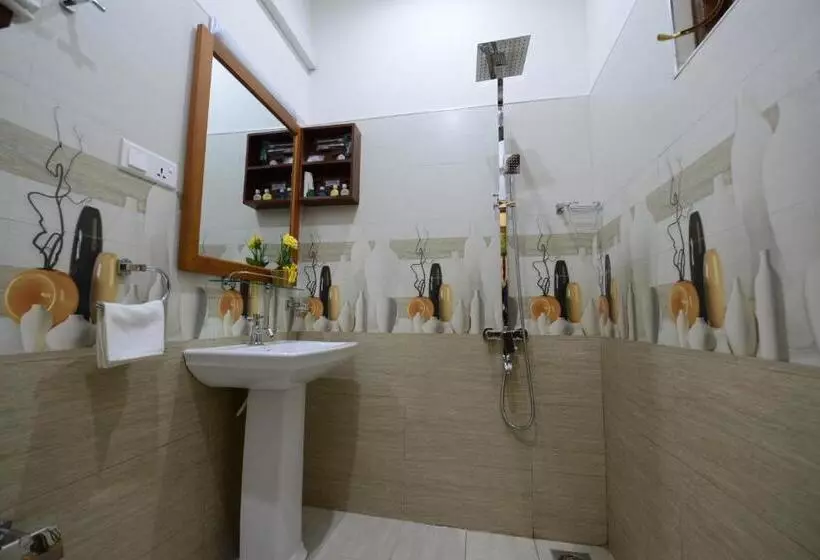 ペンション Diva Villa Airport Transit