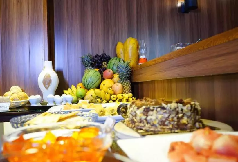 ペンション Diva Villa Airport Transit