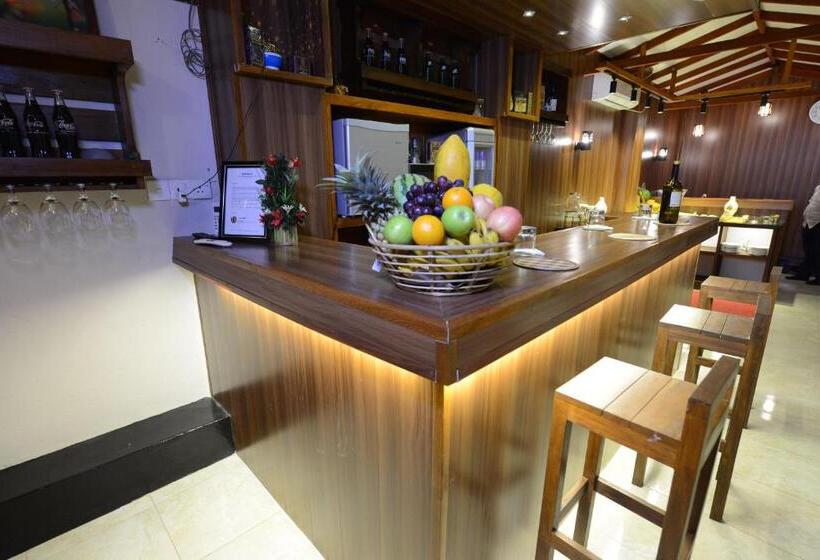 ペンション Diva Villa Airport Transit