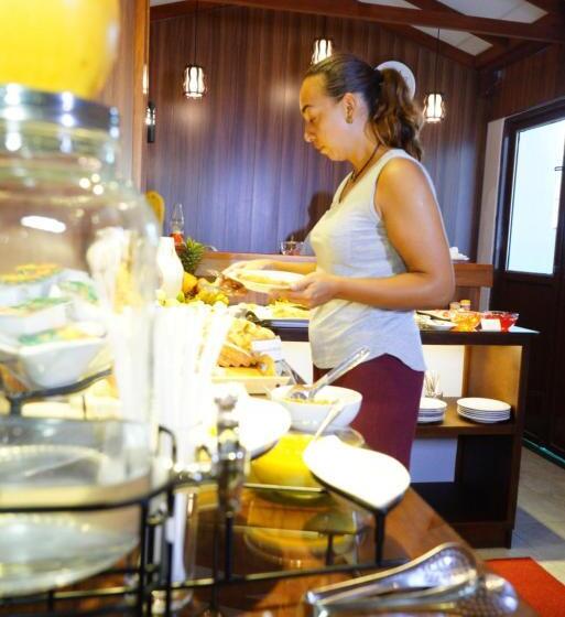 ペンション Diva Villa Airport Transit