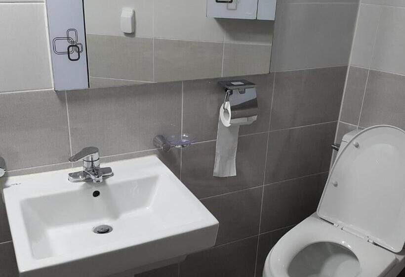 Pension (Hôtel basse catégorie) Guest House Manna