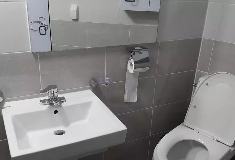 Majatalo Guest House Manna