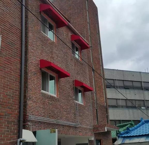 Majatalo Guest House Manna