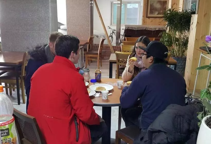 Majatalo Guest House Manna