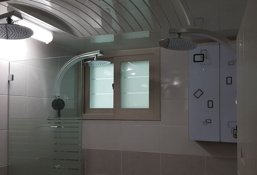 Pension (Hôtel basse catégorie) Guest House Manna