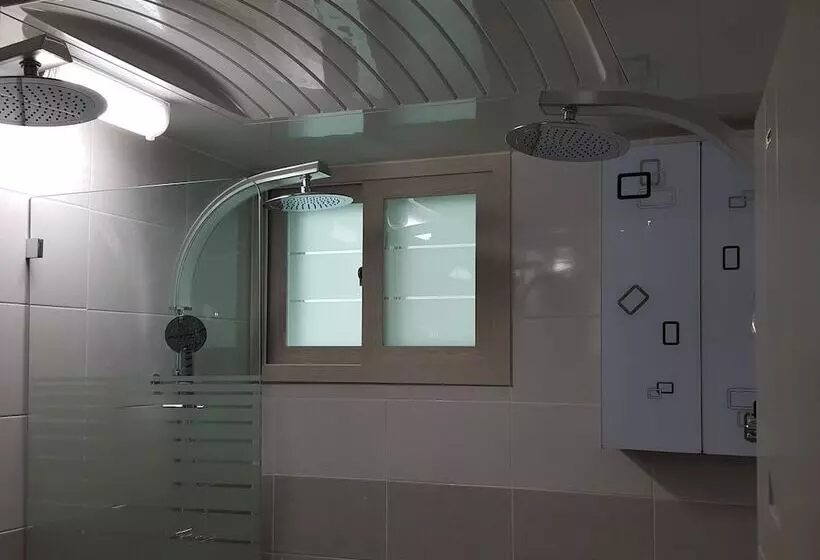 Majatalo Guest House Manna