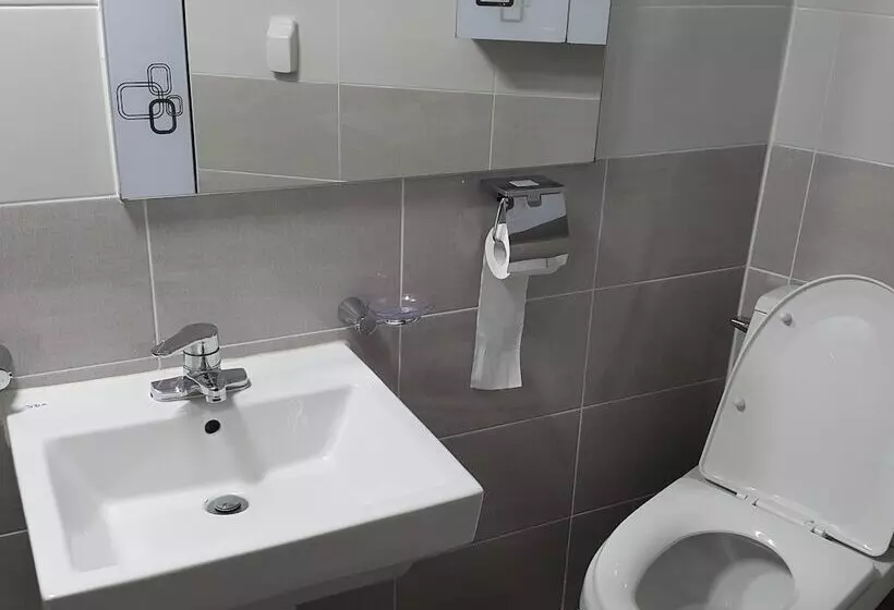 Majatalo Guest House Manna