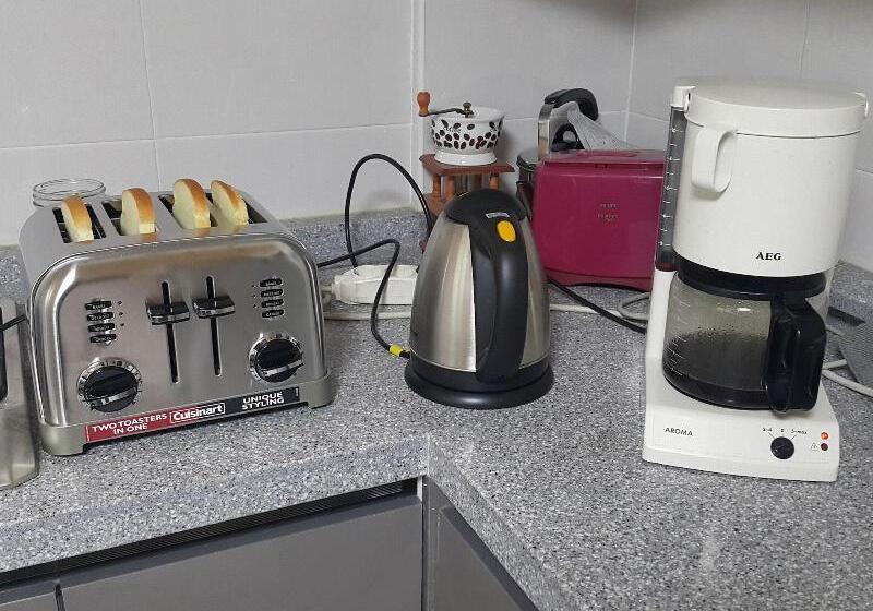 Pension (Hôtel basse catégorie) Guest House Manna