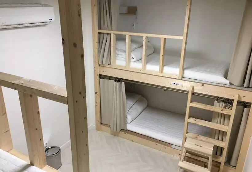 ペンション Hwadam Inn