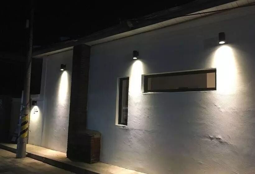 ペンション Hwadam Inn