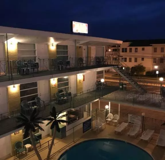 The Tramcar Motel Formerly The Aruba Motel