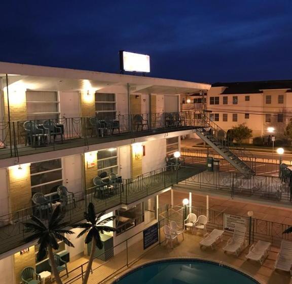 The Tramcar Motel Formerly The Aruba Motel