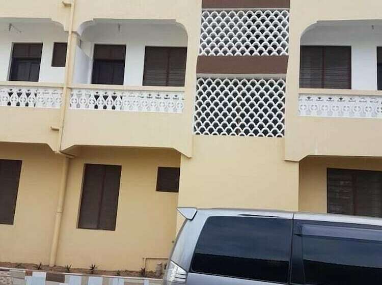 پانسیون Golden Guest House Miritini