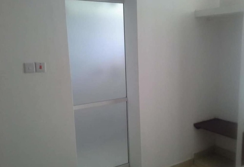 پانسیون Golden Guest House Miritini