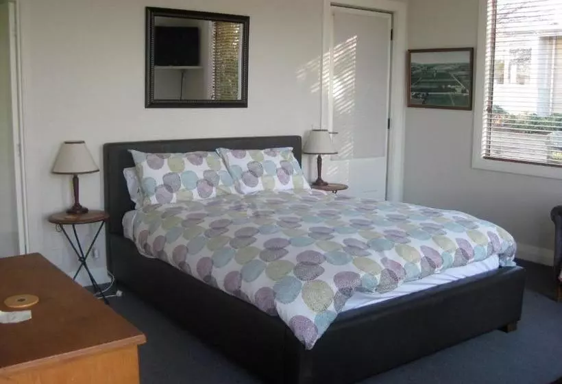 پانسیون Korohi Vineyard Bnb