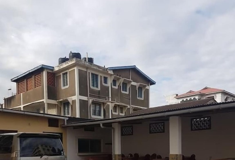 پانسیون Golden Guest House Miritini