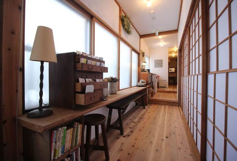 펜션 Small Town Hotel Hakodate