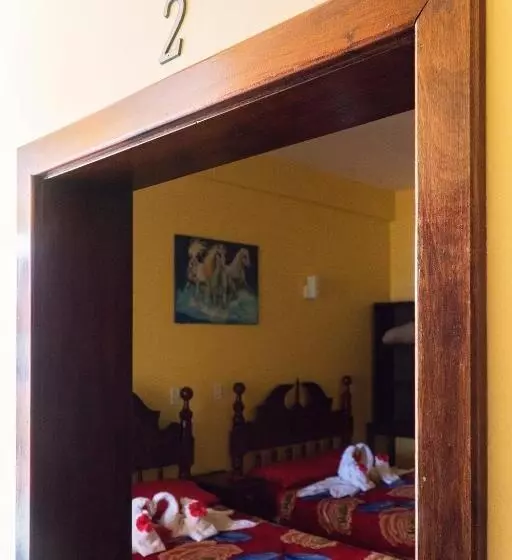 پانسیون Inn At White Horse Guest House