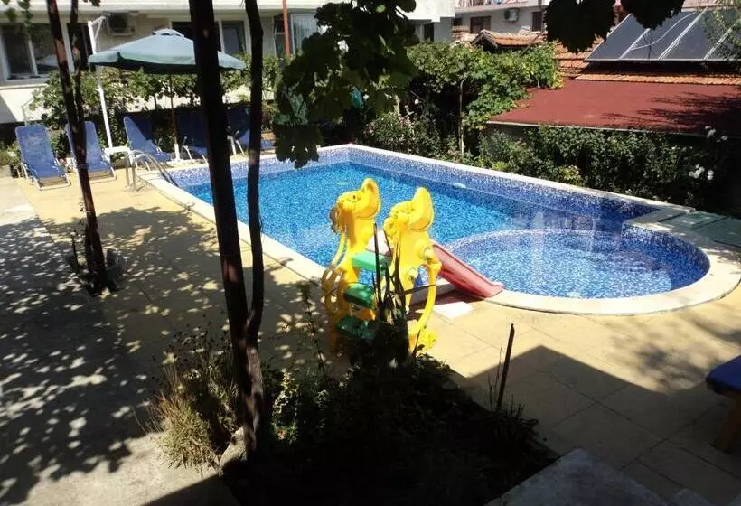 پانسیون Guest House Drazhev