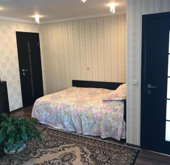 펜션 Villa L Vovskaia