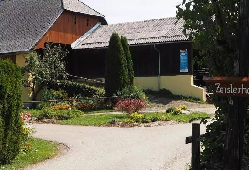هتل Familienparadies Zeislerhof