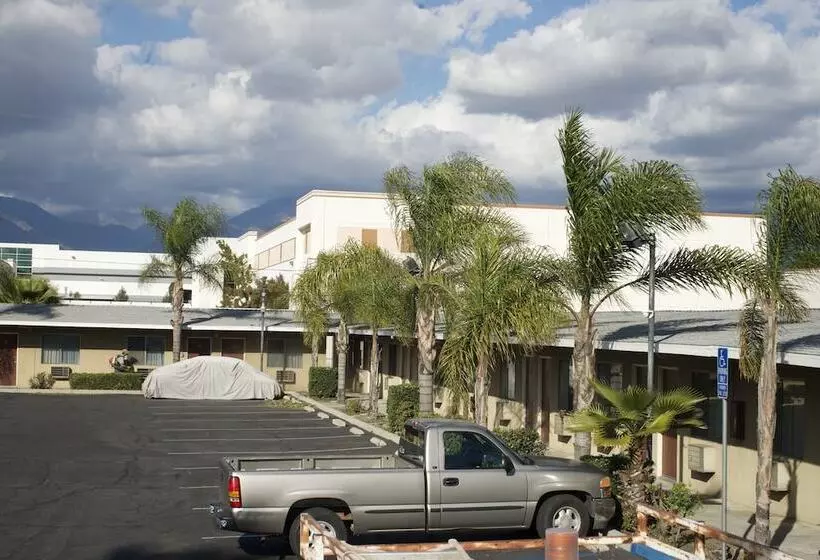 Sands Motel
