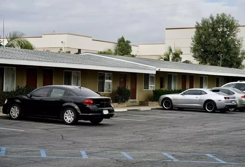 Sands Motel