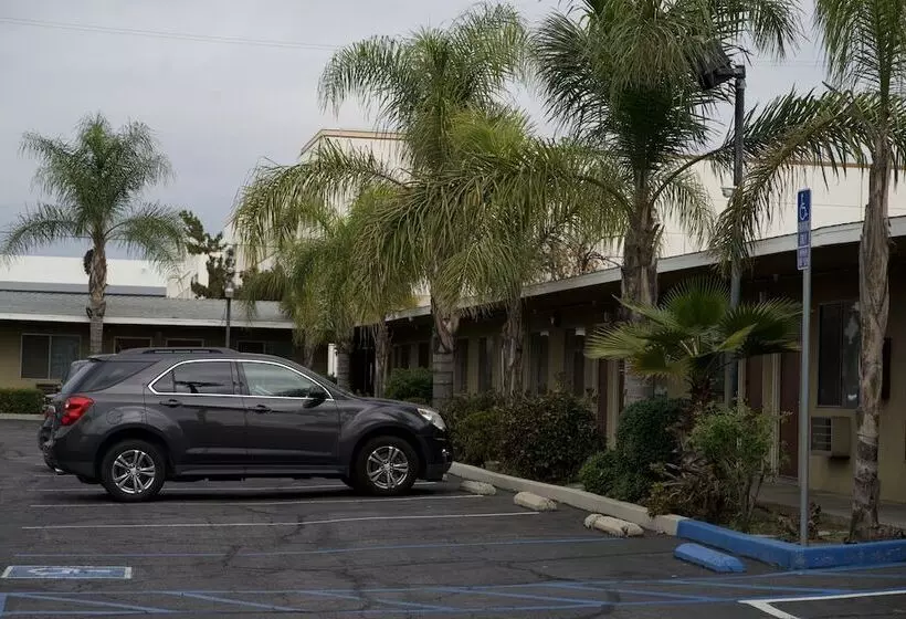 Sands Motel