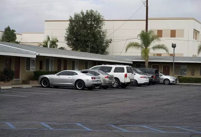 Sands Motel