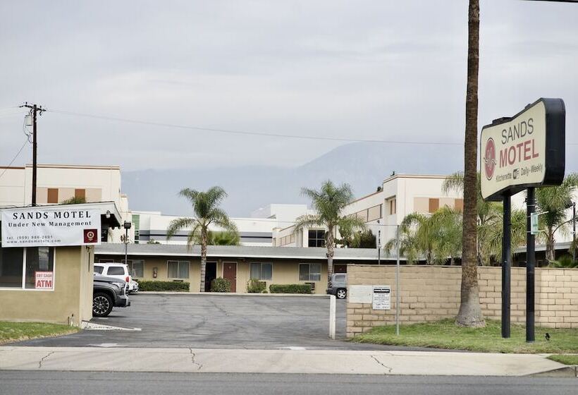 Sands Motel